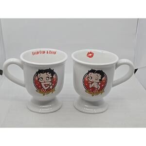 2006 Betty Boop MC/Hearst Boop Oop-A-Doop Lips 12oz Footed Pedestal Mug Lot Of 2
